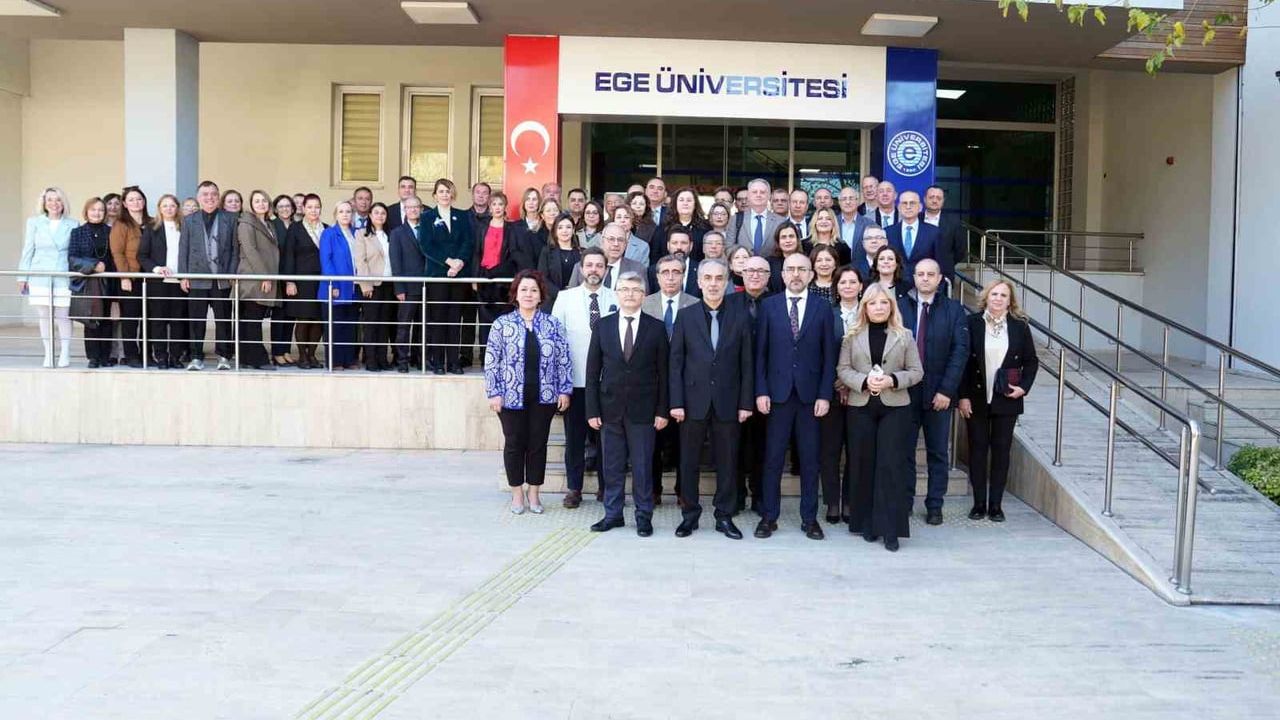 Ege Üniversitesi, YÖK 2025 Raporunda 6 Ana Başlıkta Türkiye Birincisi Oldu
