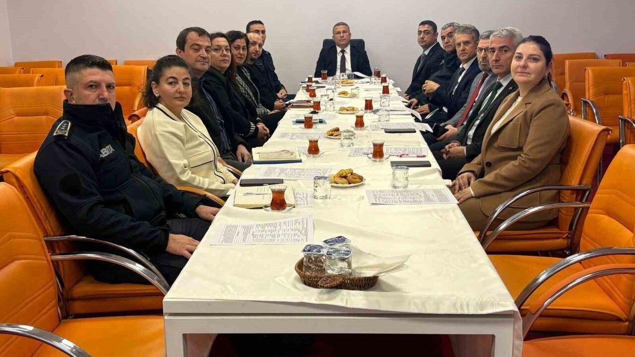 Eğirdir'de Bağımlılık ve İntiharı Önlemede Kurumlar Arası Koordinasyon Güçlendirildi