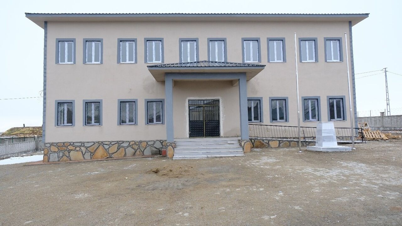 Ekincik Köyü'ne 4 Derslikli Modern Ortaokul Tamamlandı