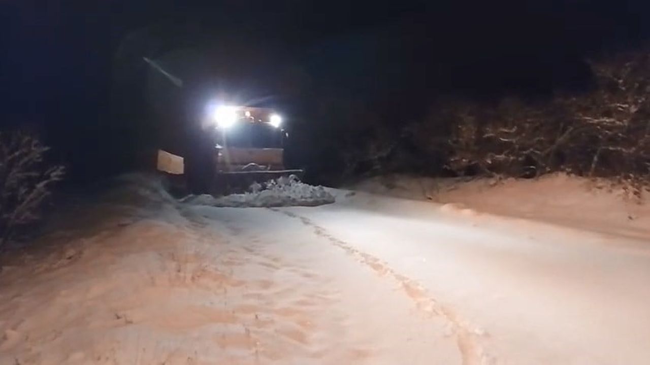 Elazığ’da 108 köy yolunun ulaşıma açılması için çalışmalar sürüyor