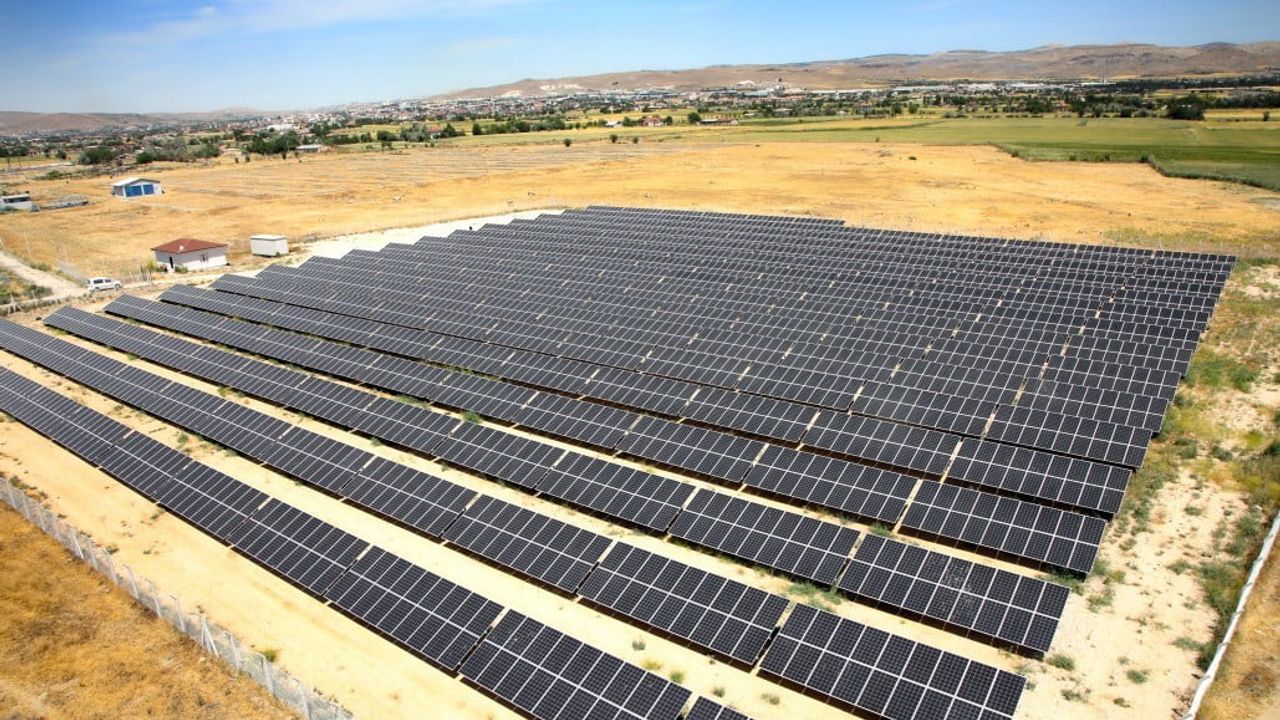 Elazığ'da 19,5 MWp kapasiteli GES için sözleşme imzalandı, yer teslimi yapıldı