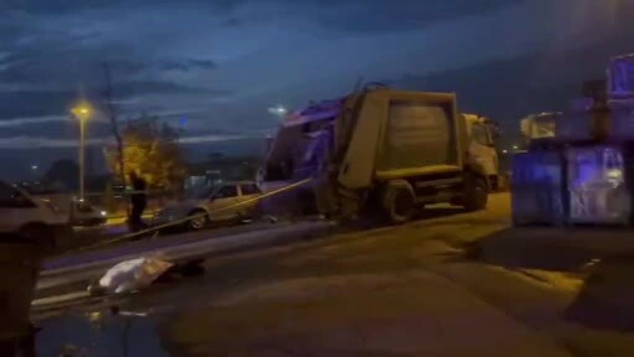 Elazığ'da çöp kamyonunun altında kalan belediye işçisi yaşamını yitirdi