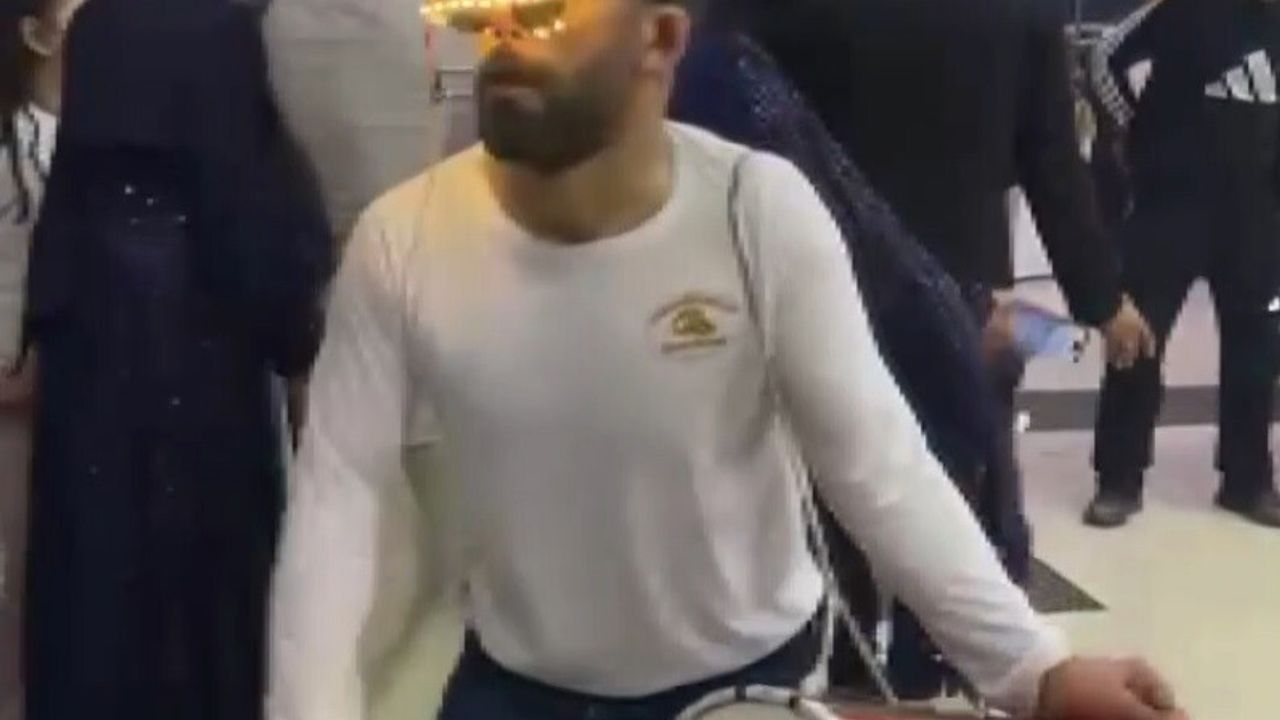 Elazığ’da düğünde davulcunun LED gözlüklü performansı ilgi çekti