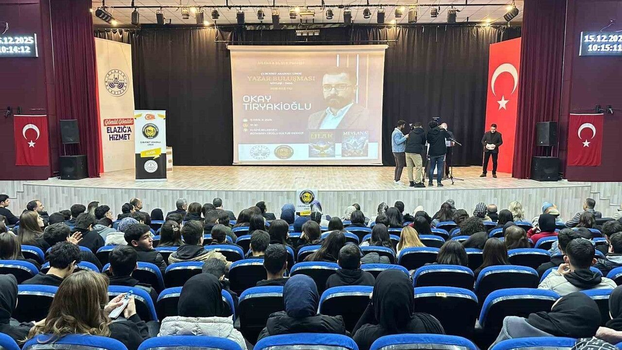 Elazığ'da 'Gelecek Sensin' kapsamında 9 bin öğrenci YKS deneme sınavına katıldı