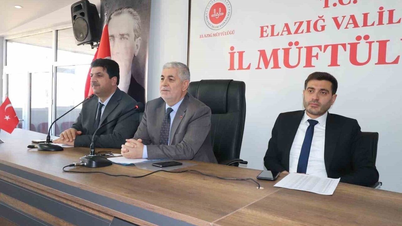 Elazığ'da Kur’an Kursları: Aralık Ayı Toplantısında Eğitim Faaliyetleri Değerlendirildi
