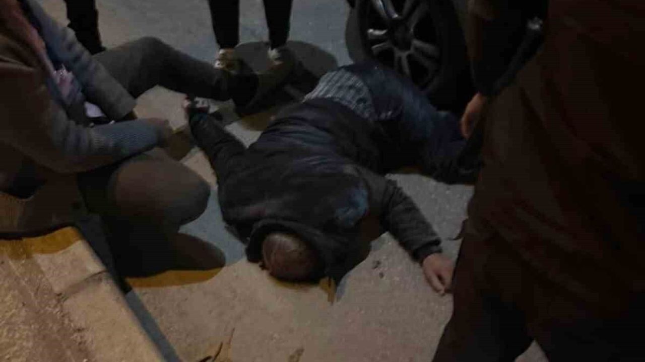 Elazığ Ulukent Mahallesi'nde otomobilin çarptığı kişi ağır yaralandı