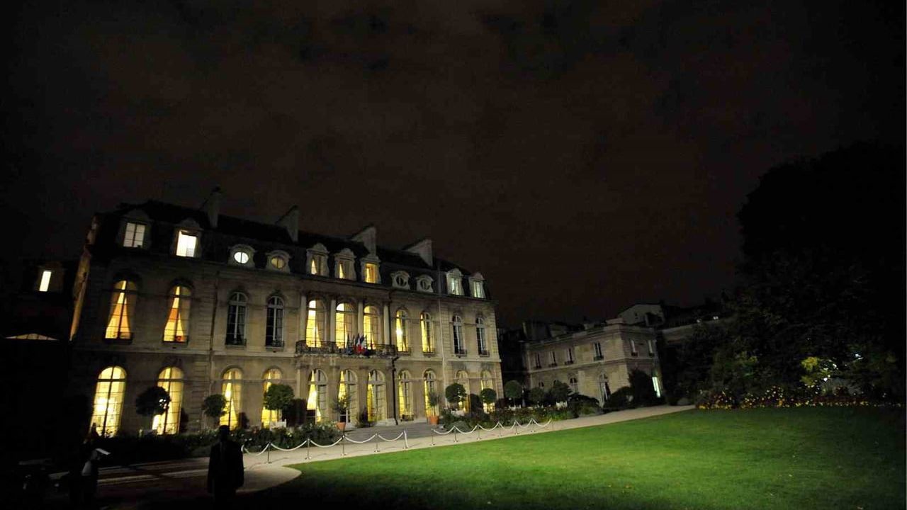 Elysée Sarayı'nda porselen hırsızlığı: 3 gözaltı, yaklaşık 100 parça ele geçirildi