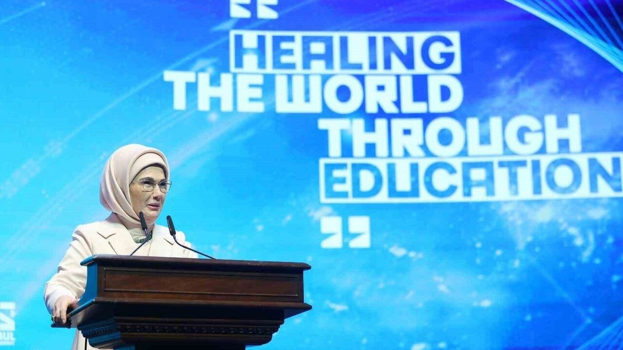 Emine Erdoğan: Yapay zekanın savaşa dönüşmesi ve eğitimin rolü