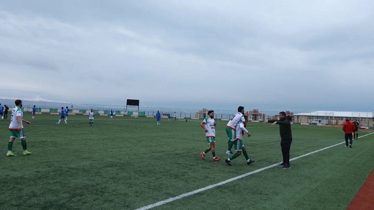 Erciş Örenespor, Van 1. Amatör Ligi B Grubu 2. Haftasında Çaldıranspor'u 6-1 Yendi