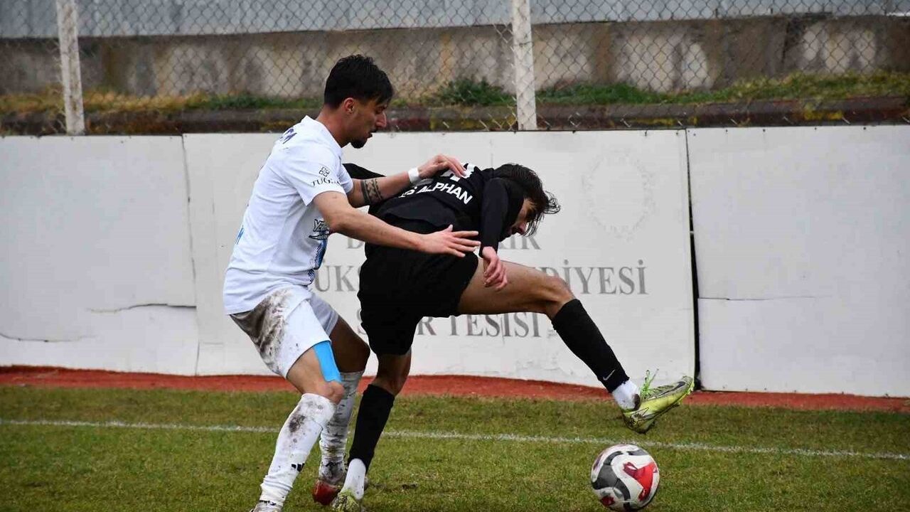Erciyes 38 FK, Diyarbekirspor'u 2-1 yenerek deplasmandan 3 puanla döndü