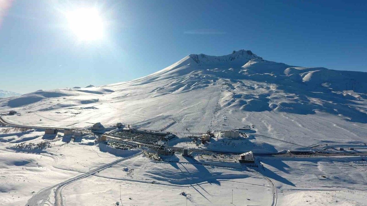 Erciyes Kayak Merkezi'nde yeni sezon 18 Aralık 2025'te başlıyor