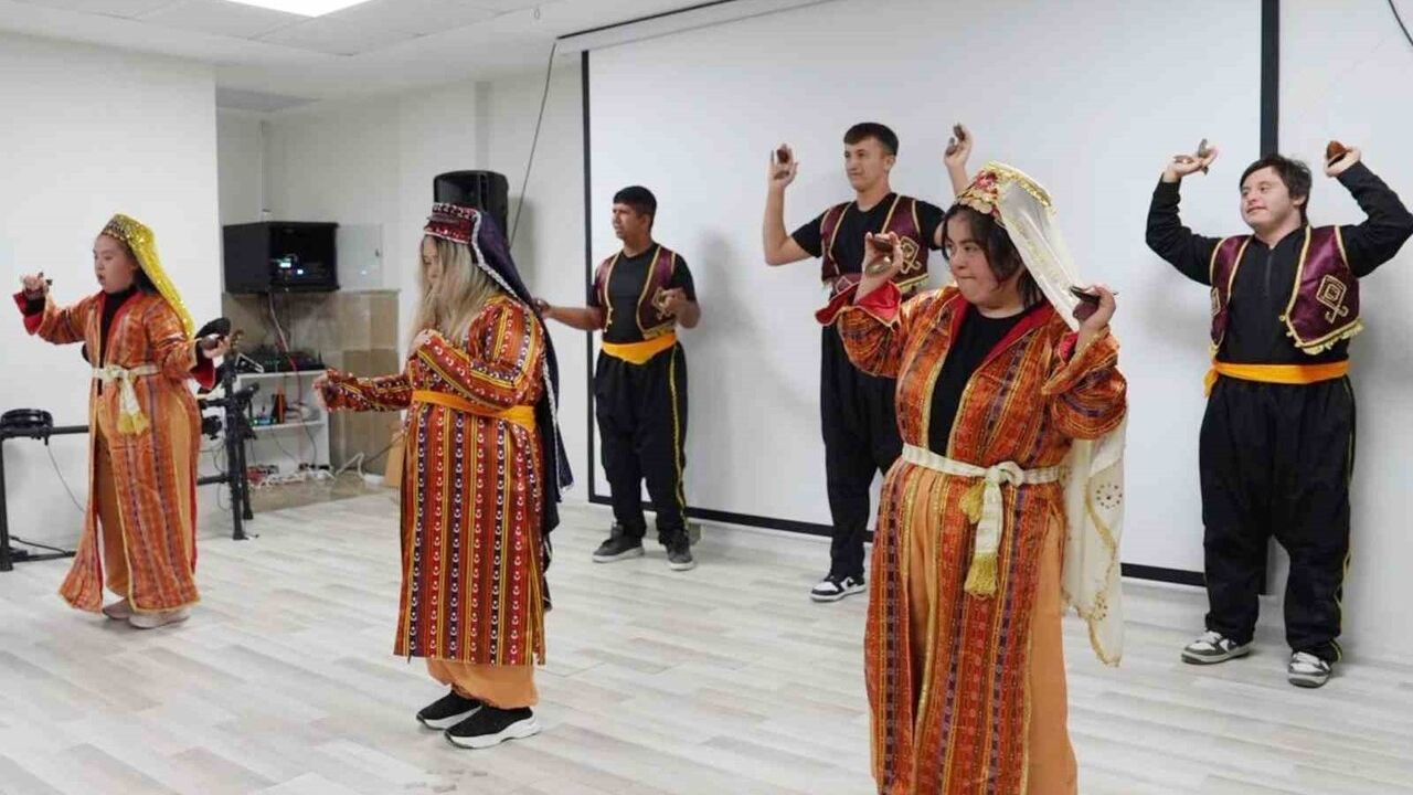 Erdemli'de 3 Aralık Dünya Engelliler Günü: Özel bireylerin etkinliği Limonlu'da renkli anlar yaşattı