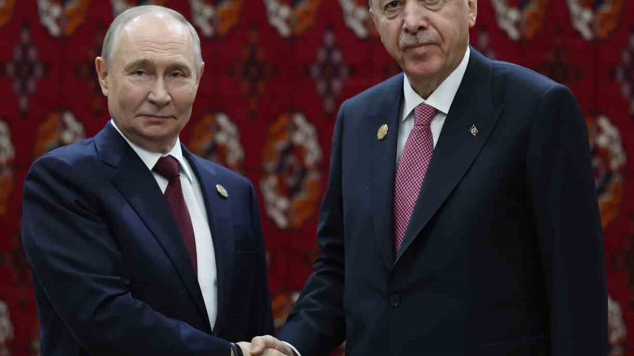 Erdoğan ile Putin Aşkabat’ta Görüştü — Uluslararası Barış ve Güven Forumu Marjında İkili Temas