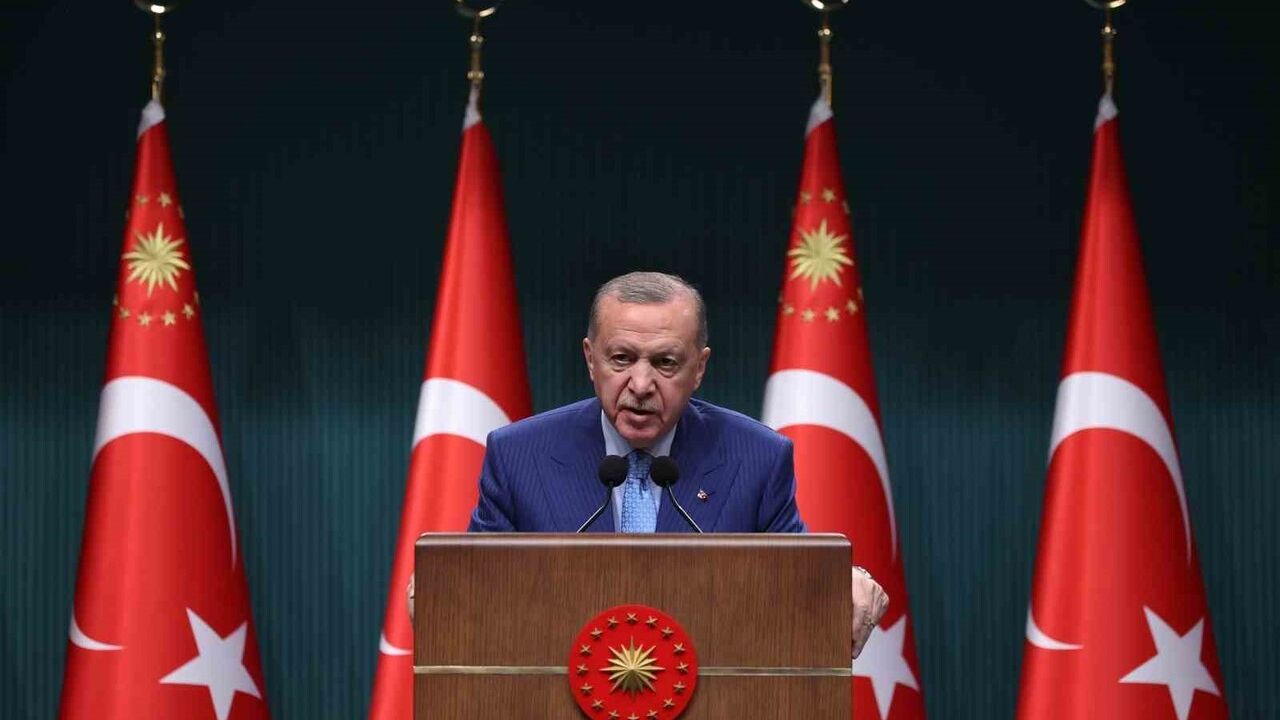 Erdoğan: Muhalefetin iş bilmezliğine rağmen liyakatli kadrolar Türkiye’de görevde