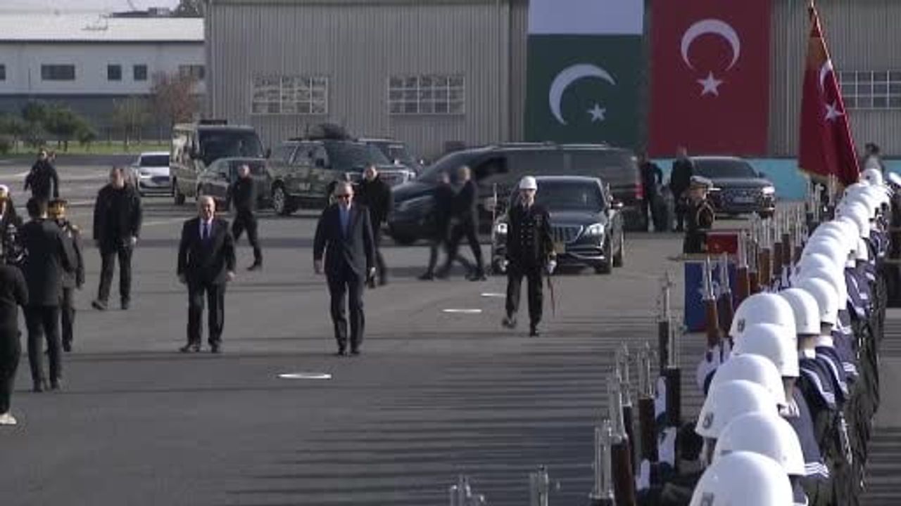 Erdoğan: Türkiye savunma ihracatında 11. sırada; İstanbul Tersanesi'nde deniz platformları töreni