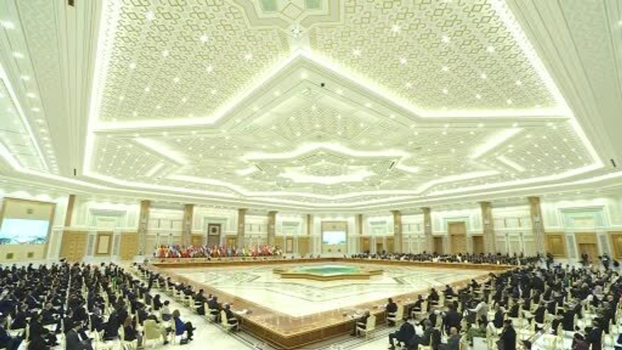 Erdoğan Türkmenistan'da Uluslararası Barış ve Güven Forumu'nda Konuştu