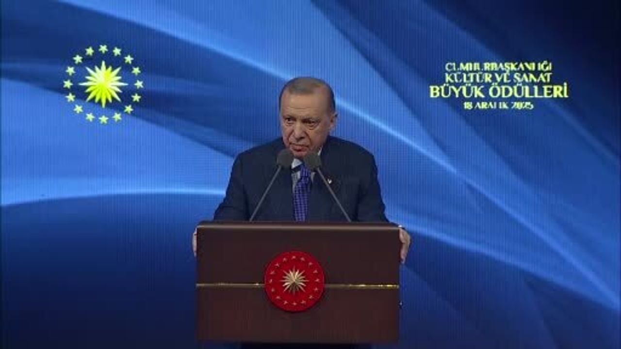 Erdoğan: Yerli ve millî kültür değerlerini evrensel perspektifle harmanlayıp yeniden inşa etmeliyiz