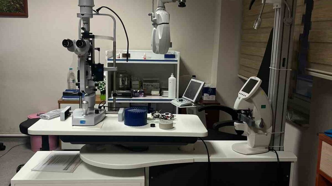 Ermenek Devlet Hastanesi'ne skopi cihazı ve göz muayene ünitesi desteği