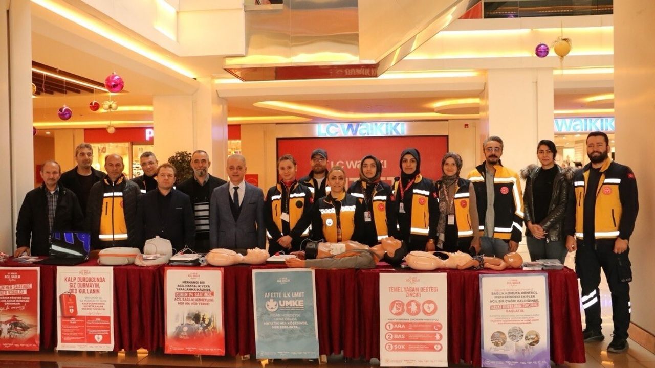 Erzincan'da Acil Sağlık Hizmetleri Haftası'nda OED ve İlk Müdahale Eğitimi Verildi