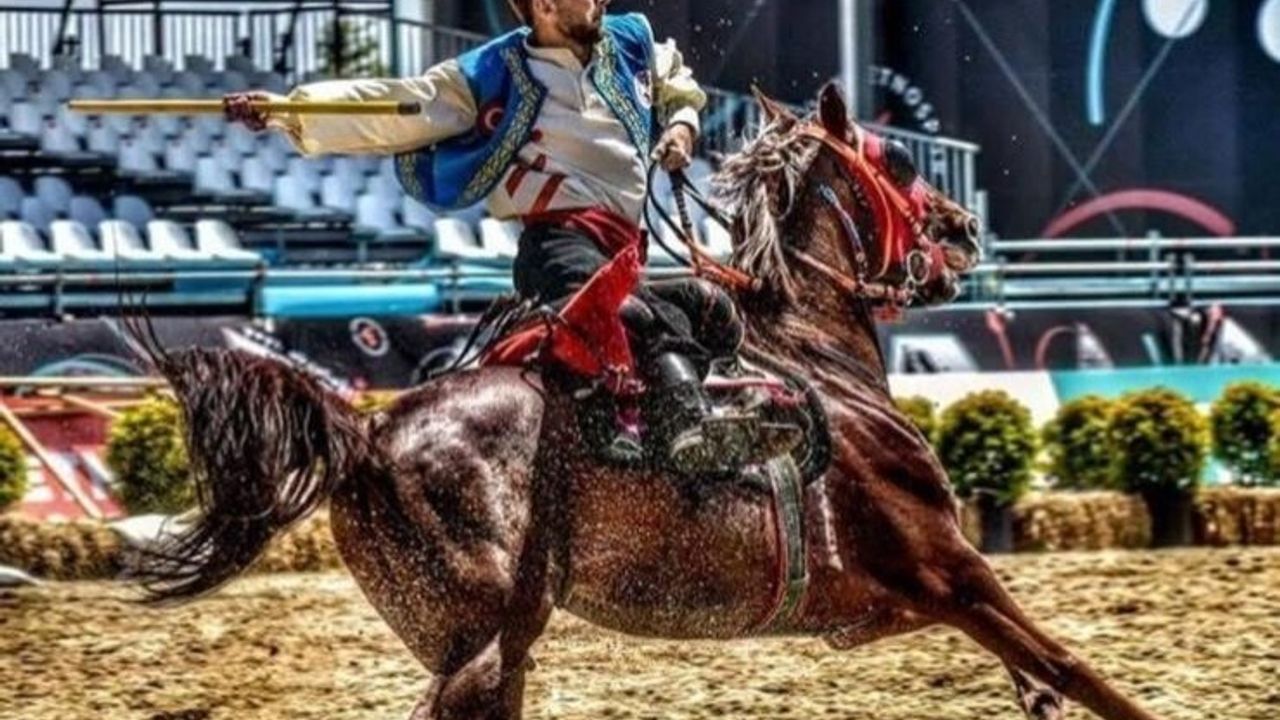 Erzincan'da Geleneksel Cirit Gösterisi 14 Aralık 2025'te