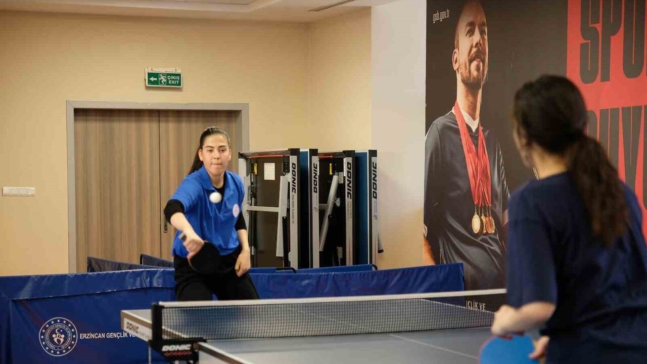 Erzincan'da GSB Yurtları Arası YurtLig Masa Tenisi İl Birinciliği Sona Erdi