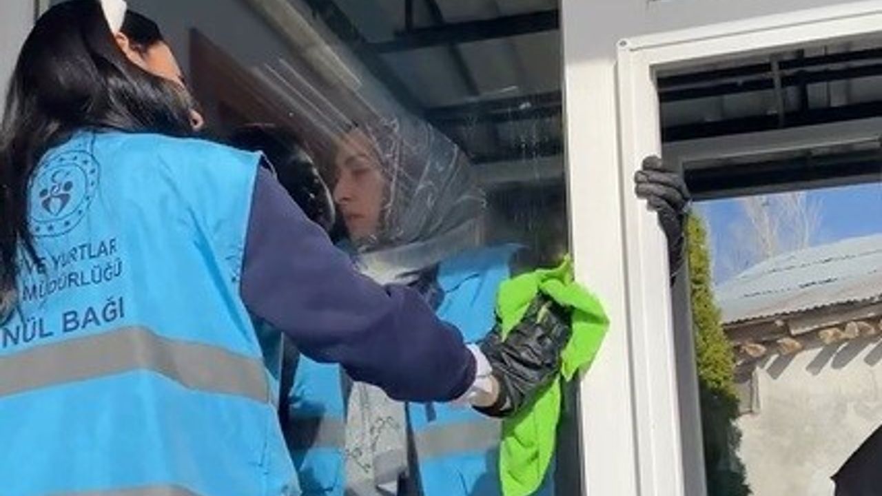 Erzincan'da Terzi Baba Yurdu Öğrencilerinden Camii Temizliği: Üç Aylar Öncesi Gönüllü Hazırlık