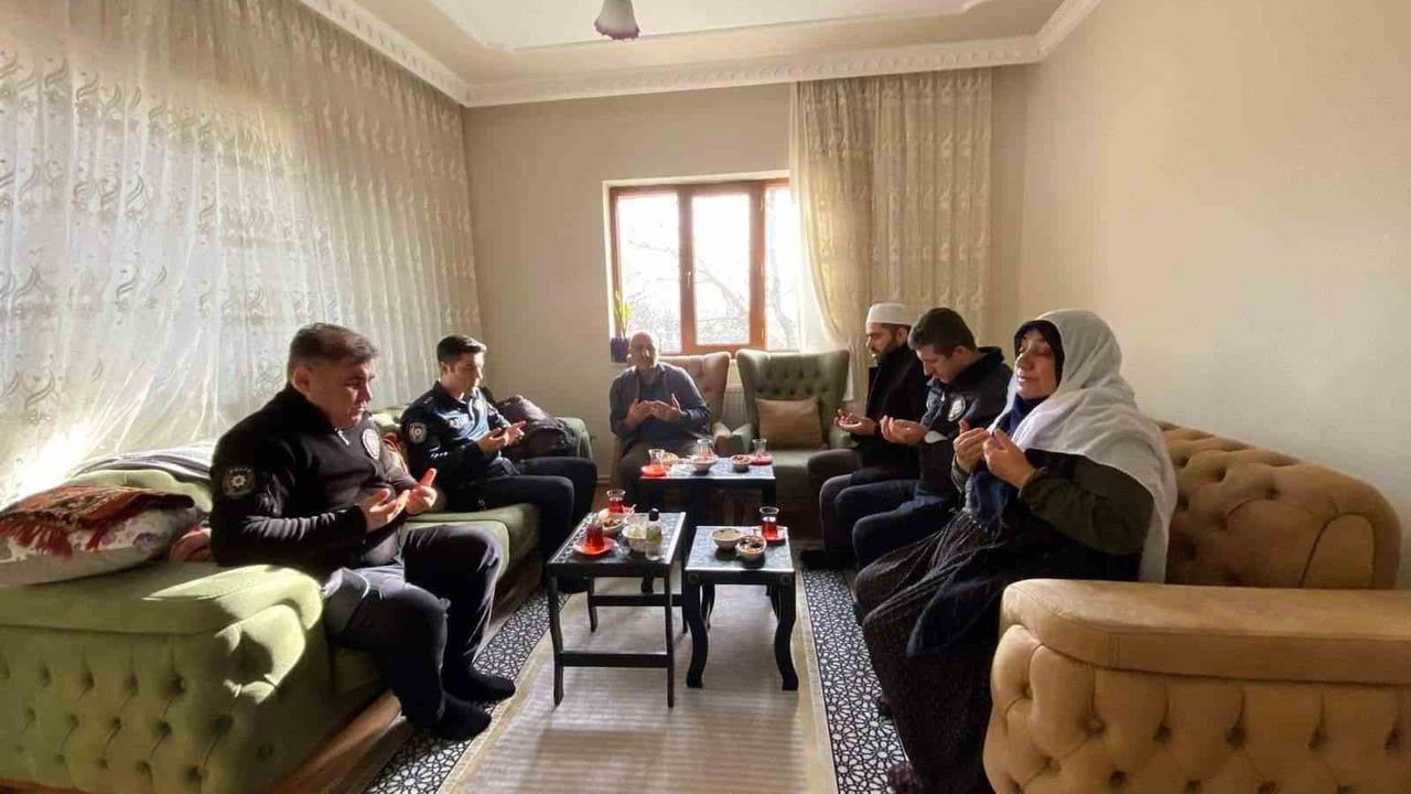 Erzincan Emniyetinden Şehit Polis Hakan Can'ın 8. Yılında Ailesine Ziyaret