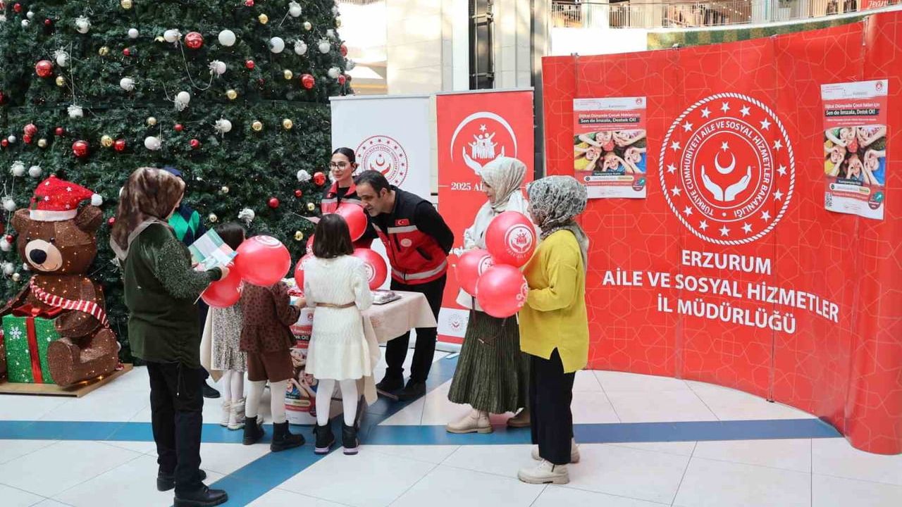 Erzurum'da 'Dijital Dünyada Çocuk Hakları' için imza kampanyası ve bilinçlendirme stantları