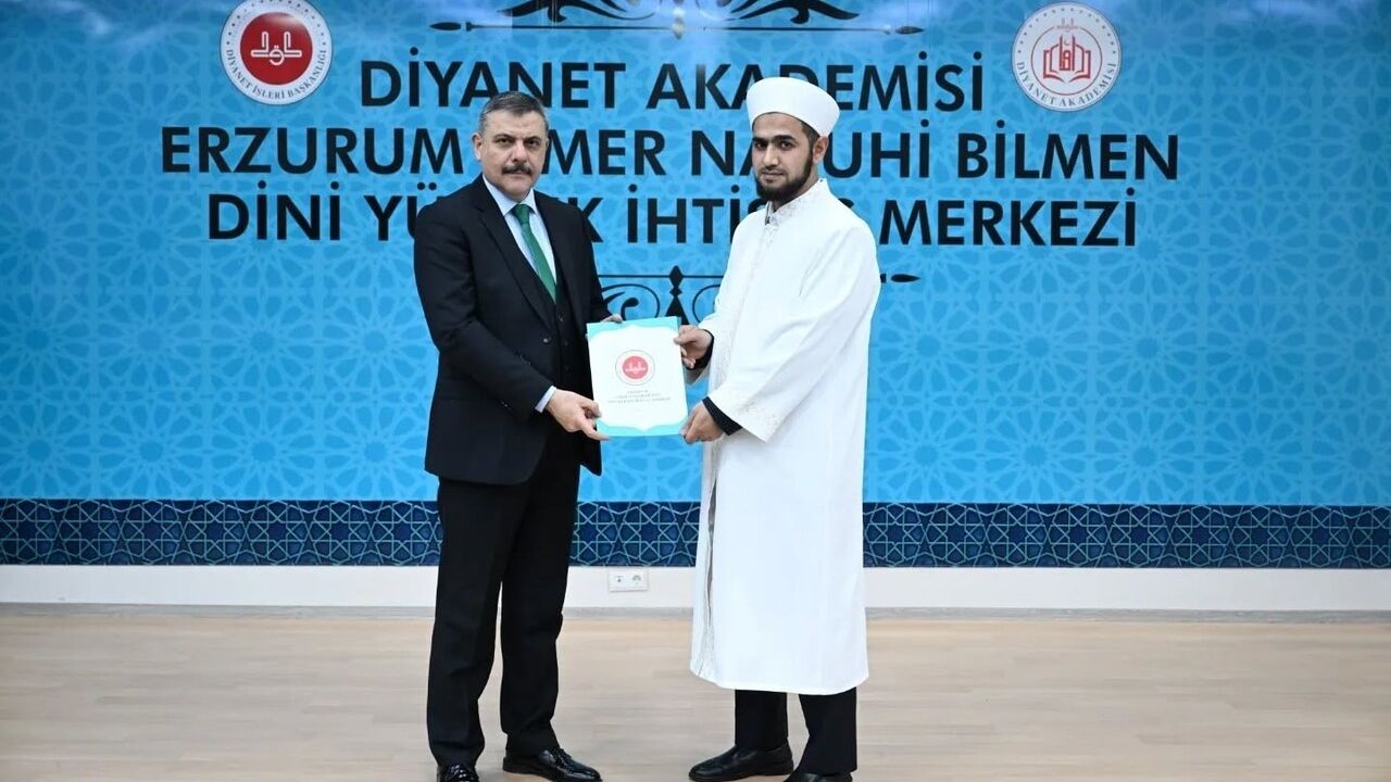 Erzurum'da Diyanet Akademisi 3. Dönem Mesleki Eğitim Programı mezuniyet töreni