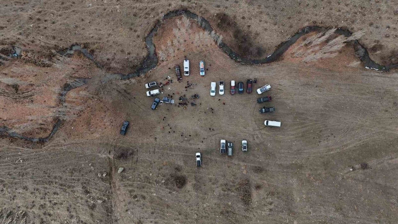 Erzurum'da 'Engelleri Doğa ile Aşıyoruz' etkinliği: Vali Mustafa Çiftçi engelli gençlerle off-road yaptı