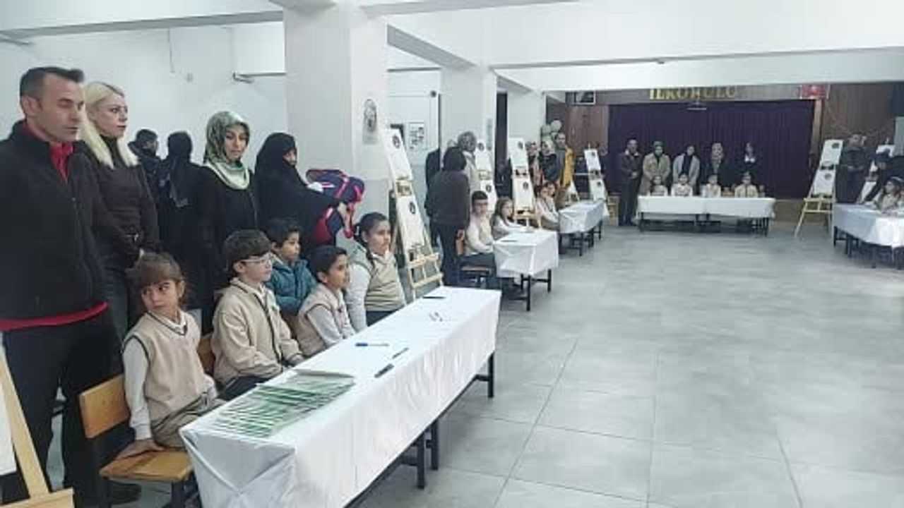 Erzurum'da ilkokul öğrencileri 'Benim Hayalim Benim Dünyam' şiir kitabı gelirini arkadaşlarının tedavisine bağışladı