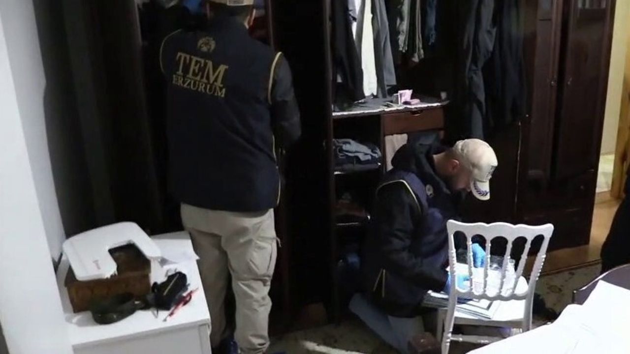 Erzurum'da polis operasyonu: FETÖ'nün öğrenci yapılanmasına yönelik üç şüpheli gözaltına alındı