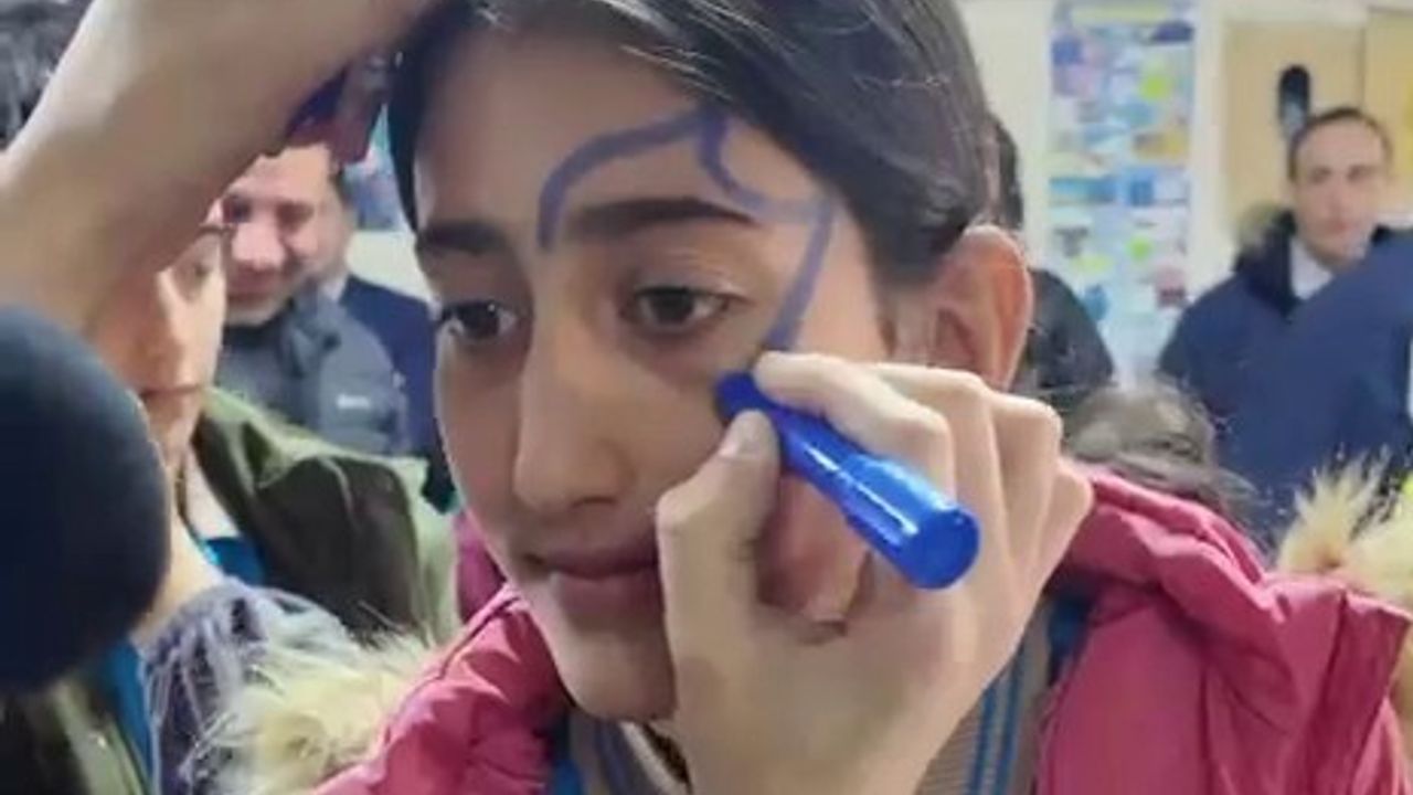 Erzurum Devlet Tiyatrosu'nun 'Perdede Oyun, Köyde Şenlik Var' Projesi Pasinler Alvar İlkokulu'nda İlk Etkinliğini Gerçekleştirdi