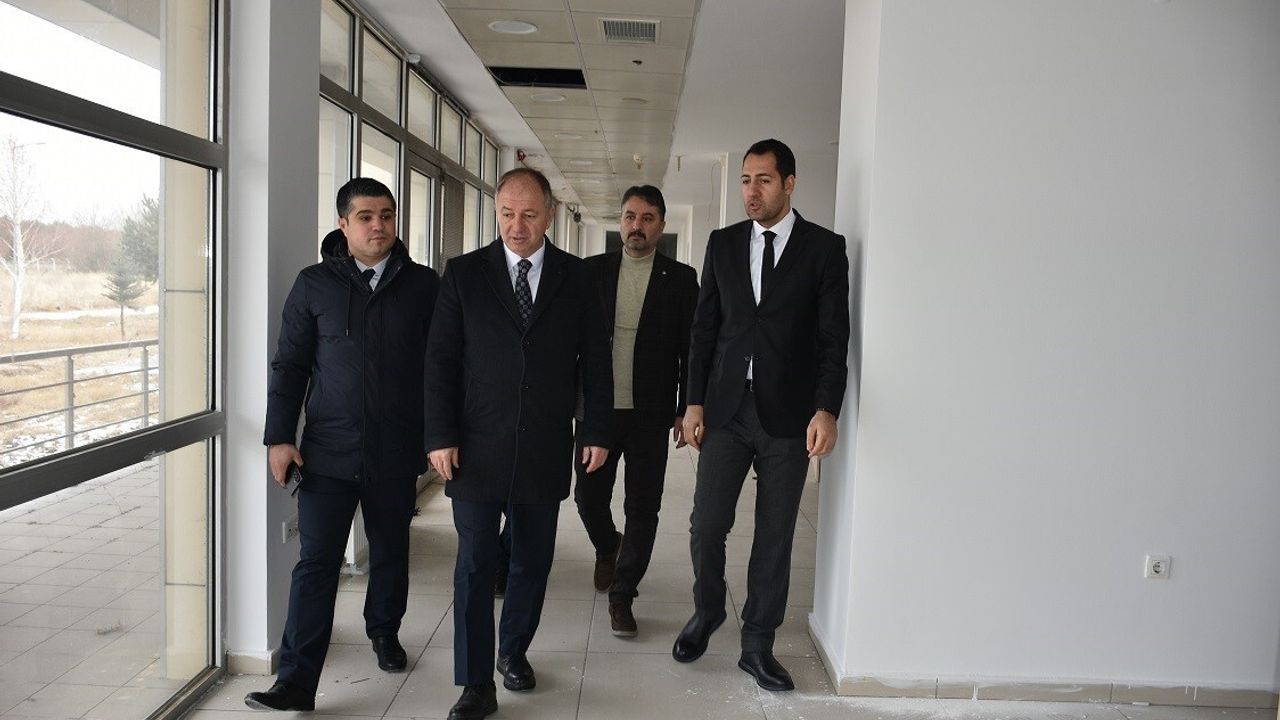 Erzurum GSİM, 2011 UNIVERSIADE Tesislerini Yenileyerek Buz Salonlarının Çehresini Değiştiriyor