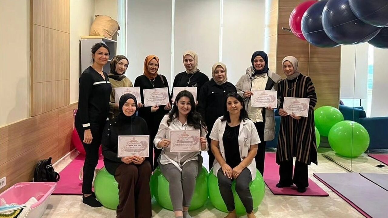 Erzurum Şehir Hastanesi Gebe Okulu, 2025 Kasım ayı ikinci mezunlarını verdi