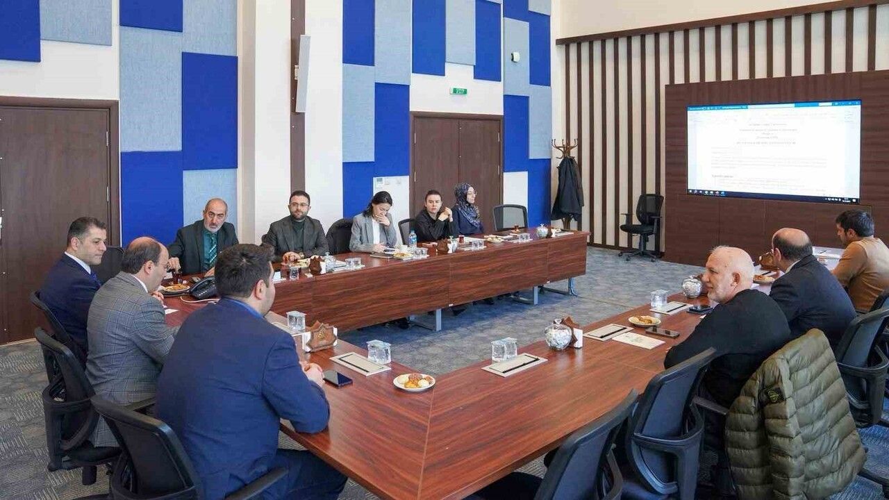 Erzurum Teknik Üniversitesi'nde dış paydaş toplantısı: Yapay zekâ ve üniversite‑sanayi iş birliği önceliği