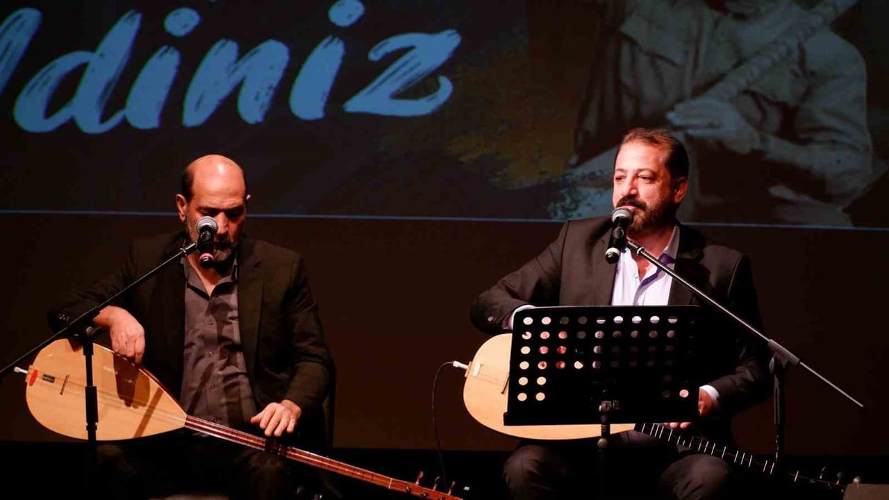 Erzurumlu Aşık Yaşar Reyhani ölümünün 19. yılında memleketinde anıldı