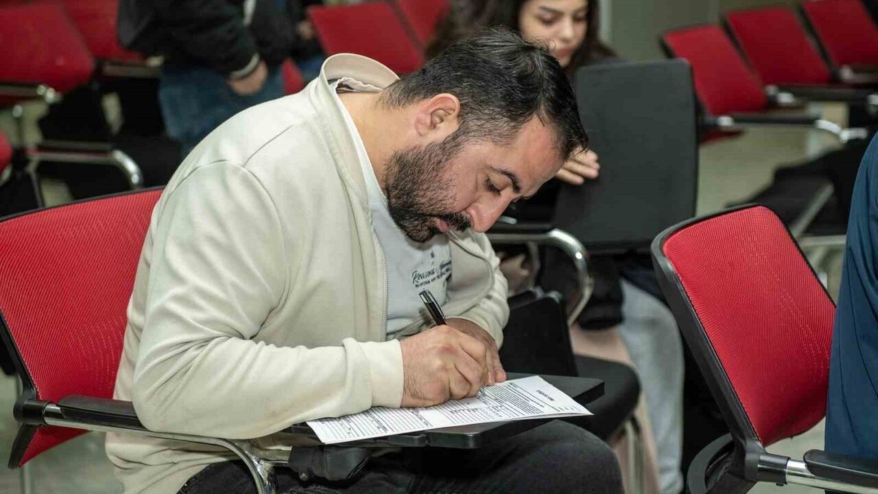 Esenyurt’ta 3 Aralık’ta ESBİM’den Engelli İstihdamına Köprü: 20 Firma, Yüzlerce Adayla Buluştu