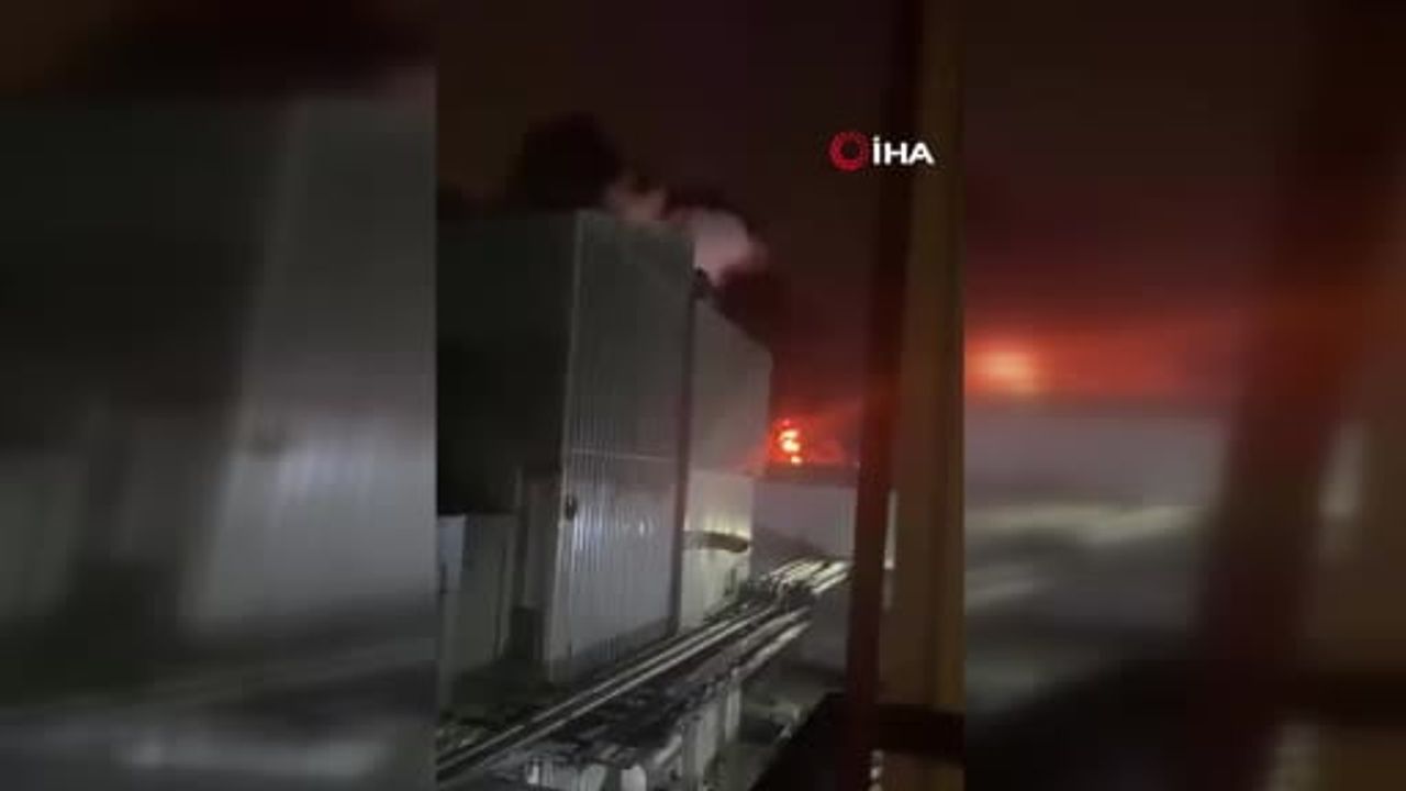 Esenyurt’ta fabrika yangını bildirildi