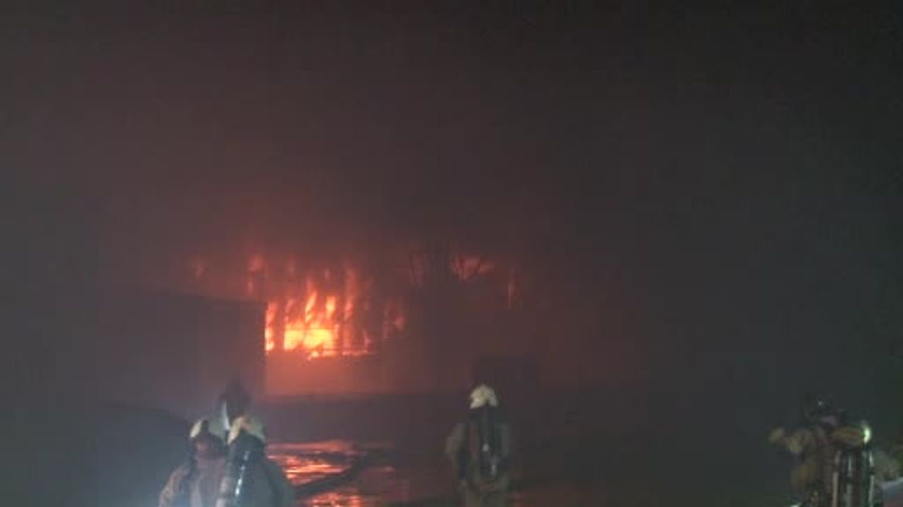 Esenyurt'ta fabrika yangını: Bilinenler ve değerlendirme