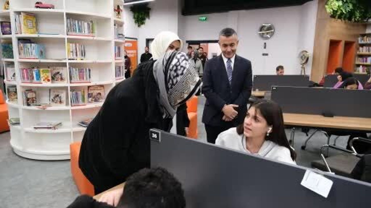 Esenyurt’ta "Kültürden İrfana Cemil Meriç" söyleşisi: Ümit Meriç babasının düşünce dünyasını anlattı