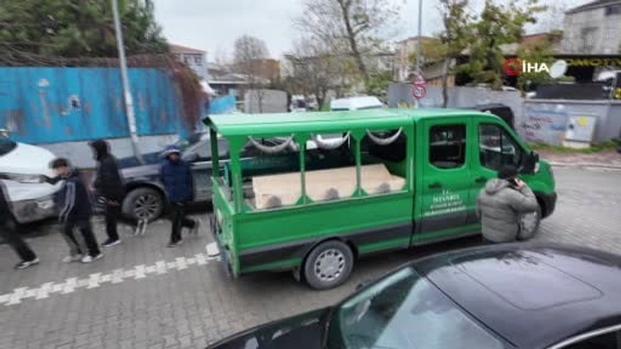 Esenyurt'ta servis kazasında hayatını kaybeden şoför Niyazi Çelik uğurlandı