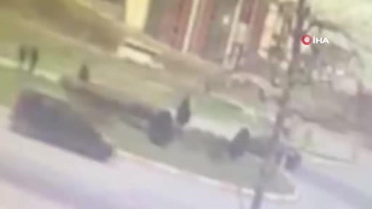 Esenyurt'ta servis minibüsü şarampole yuvarlandı: 2 ölü, 9 yaralı