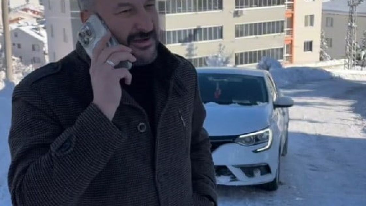 Eskipazar Belediye Başkanı Serkan Cıva, kar yağışında yolda kaldı ve kendini eleştirdi