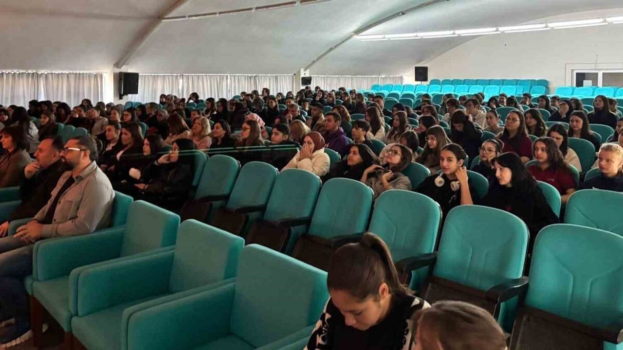 Eskişehir'de Anadolu Mektebi Yazar Okumaları: 'Sait Faik Abasıyanık' Paneli