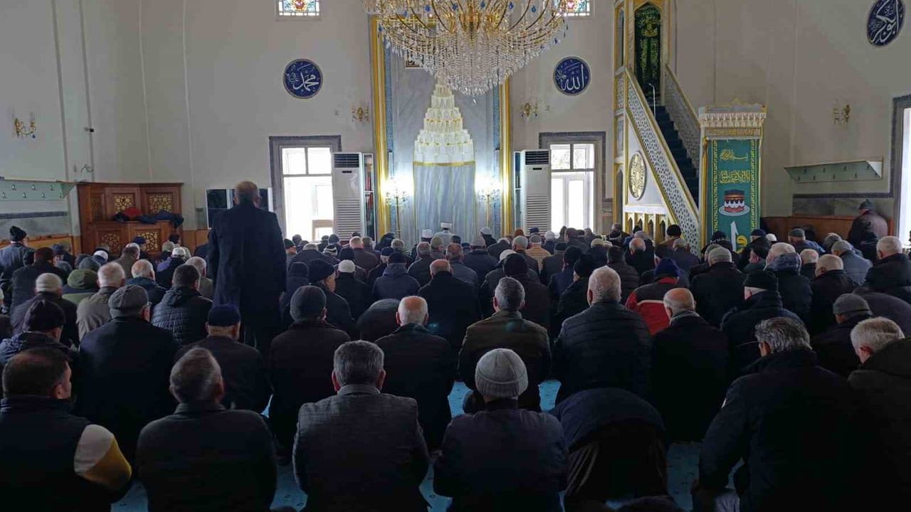 Eskişehir'de Bilecikliler, Üç Aylar Başlangıcında Şehitler İçin Mevlid Okuttu