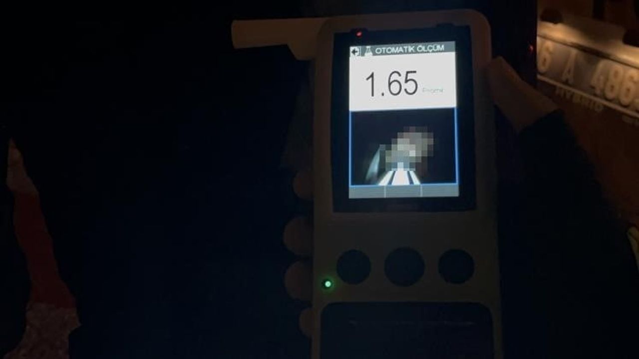 Eskişehir'de 'Dur' İhtarına Uymayan Ehliyetsiz ve Alkollü Sürücüye 43 bin 890 TL Para Cezası