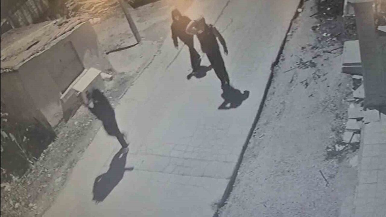 Eskişehir'de evden kombi hırsızlığı: 5 şüpheliden 4'ü tutuklandı