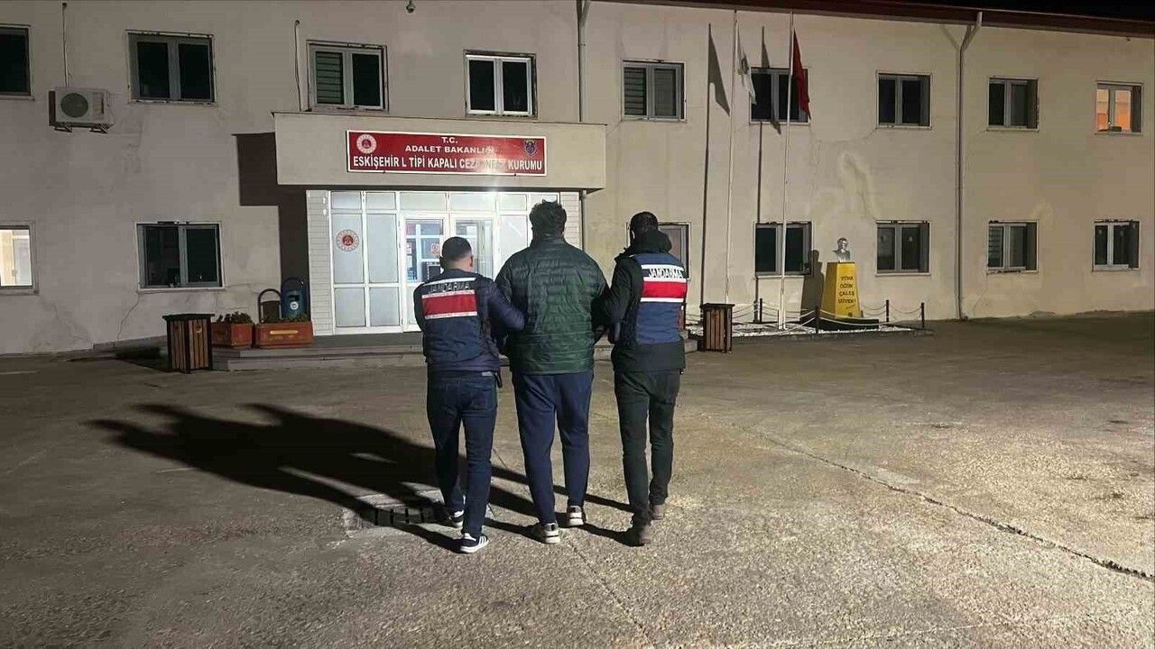 Eskişehir'de FETÖ üyeliğinden aranan şahıs jandarma tarafından yakalandı