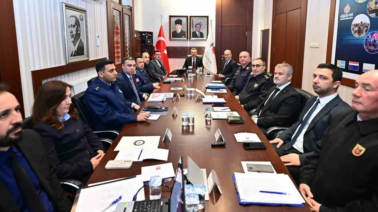 Eskişehir'de İl Güvenlik ve Asayiş Koordinasyon Toplantısı Vali Hüseyin Aksoy Başkanlığında